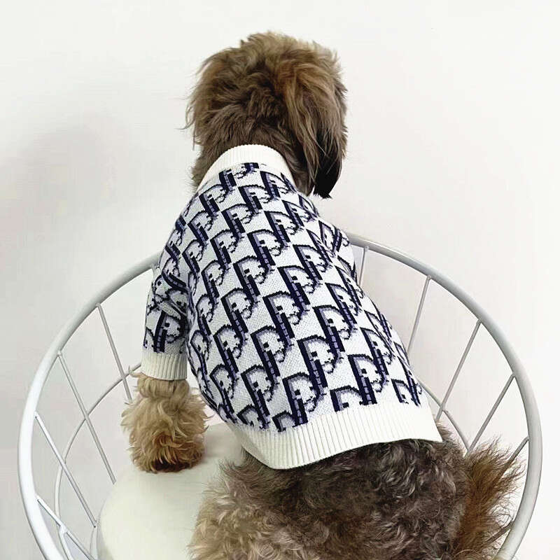 2026 Autumn Winter Fashion Brand Pet Round Neck Warm Knitted Thickened Sweater For Small Medium Dogs Cats Teddy Pomeranian French Bulldog Ragdoll Clot