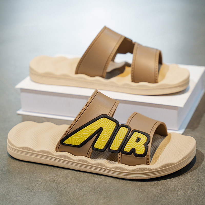 new Free delivery Slippers Breathable men's slippers with soft sole lightweight and suitable for home leisure