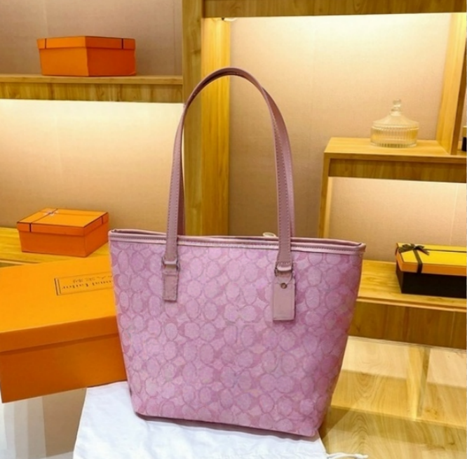 Hot-selling C Brand Designer Fashion Bag New Versatile Underarm Bag Party Bag High-end Crossbody Elegant Versatile Bag a2