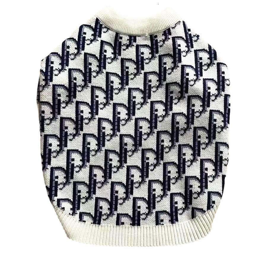 2026 Autumn Winter Fashion Brand Pet Round Neck Warm Knitted Thickened Sweater For Small Medium Dogs Cats Teddy Pomeranian French Bulldog Ragdoll Clot