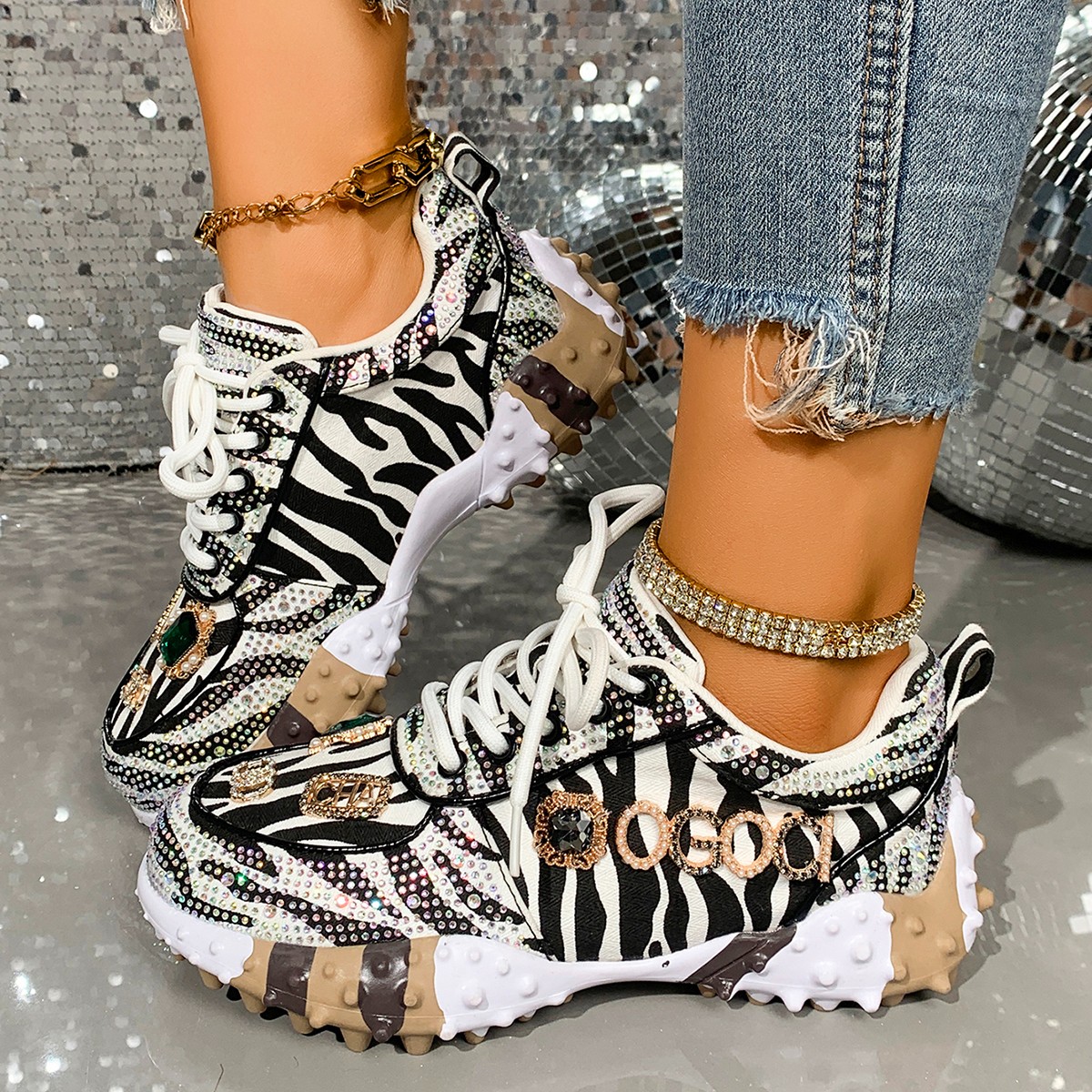 Women's Slip-resistant and breathable Sneakers Designer Mesh Sports Shoes Diamond Casual Thick Bottoms Luxury running shoes Zapatos Envios Gratis