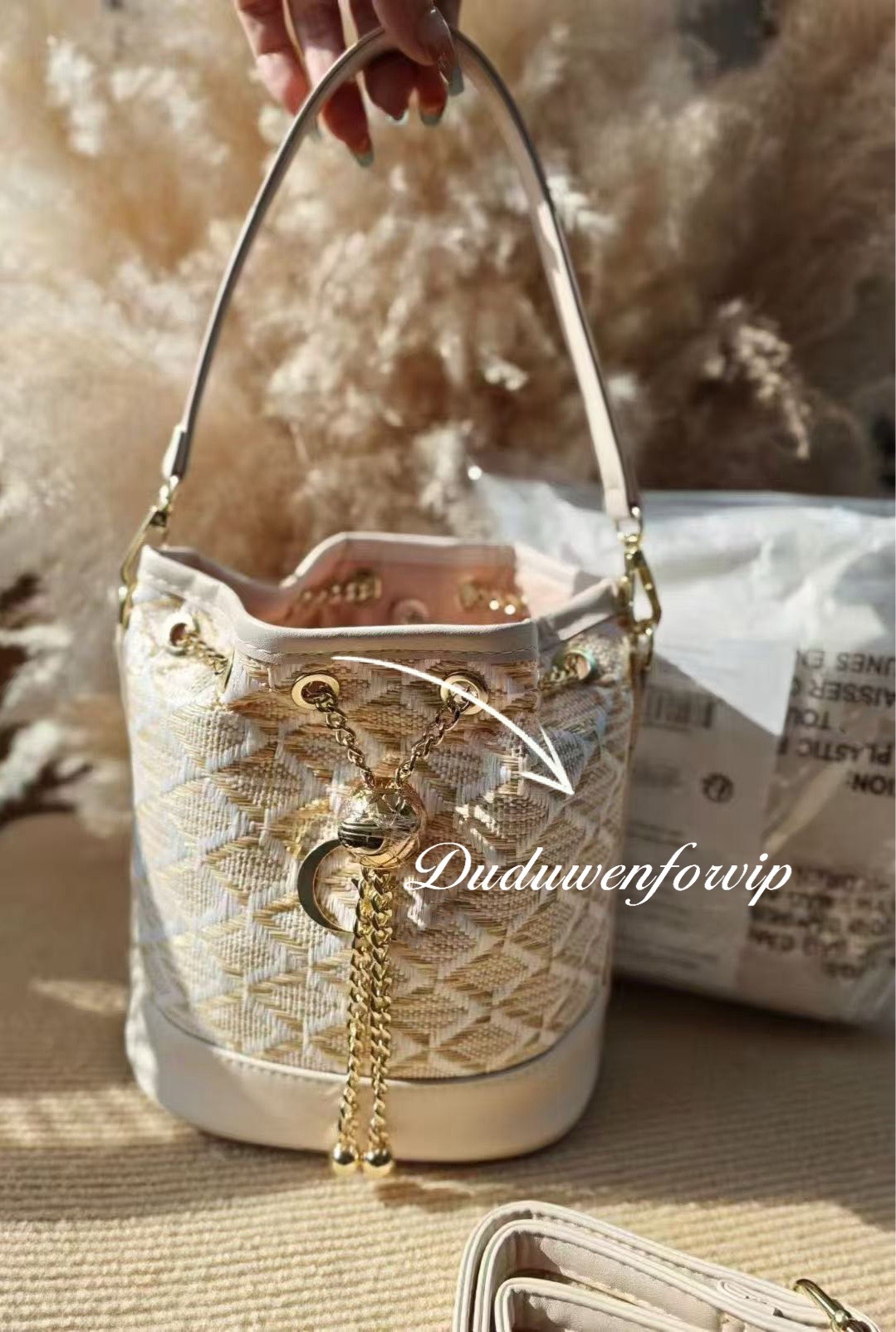 Custom fashion gift-vip-improved chain Storage Bags Beatue.gift Organization portable Case buckle designers straw bag for holiday