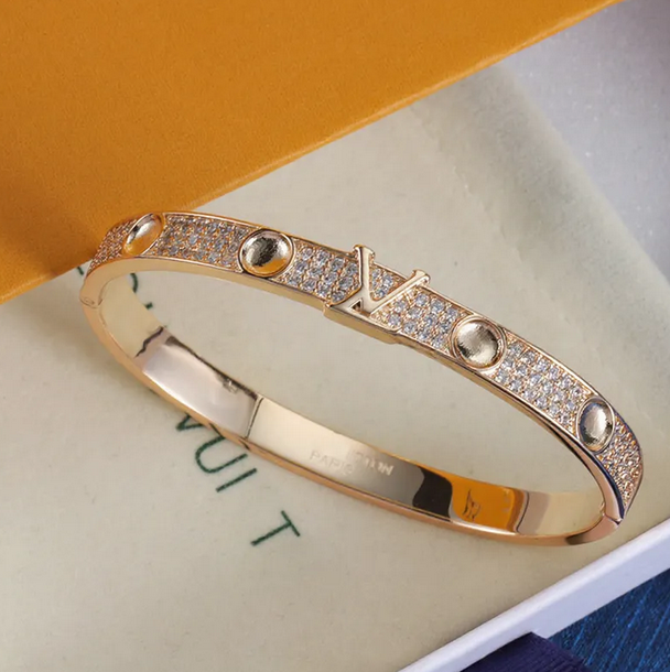 Ladies' bracelet letter material gold-plated gold silver bracelets