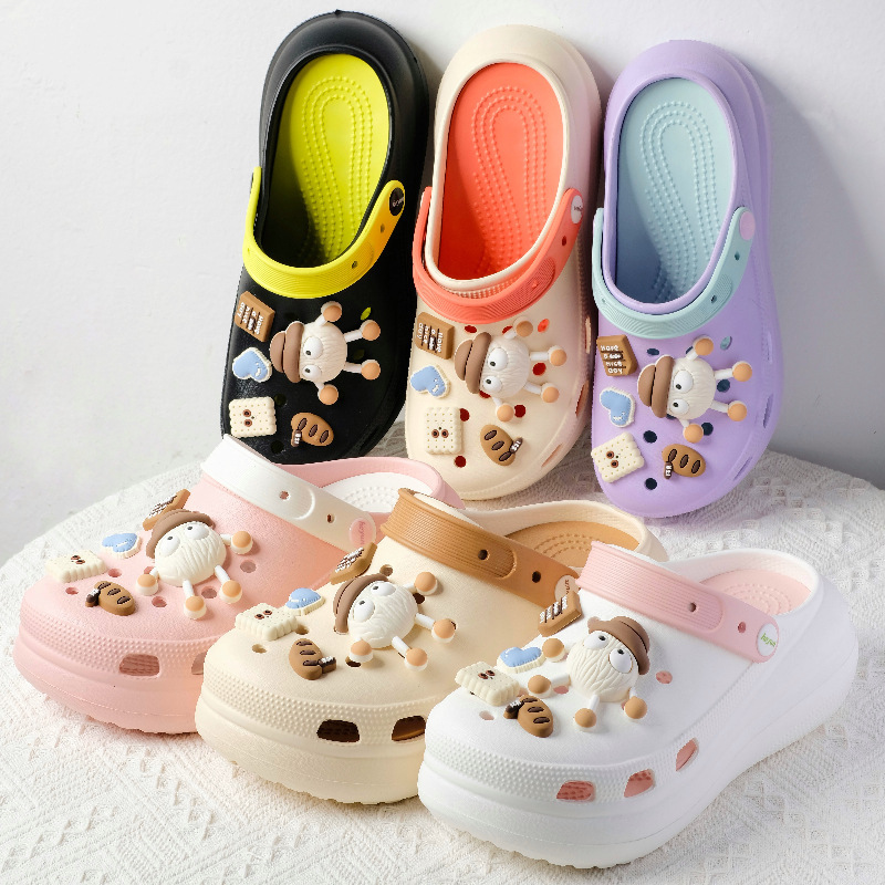 Boys Girls EVA Clogs Cute Cartoon Decor Non-slip Sole Teenagers Kids Outdoor Beach Pool Slippers Summer Casual Sandals Slippers For Men and women Free