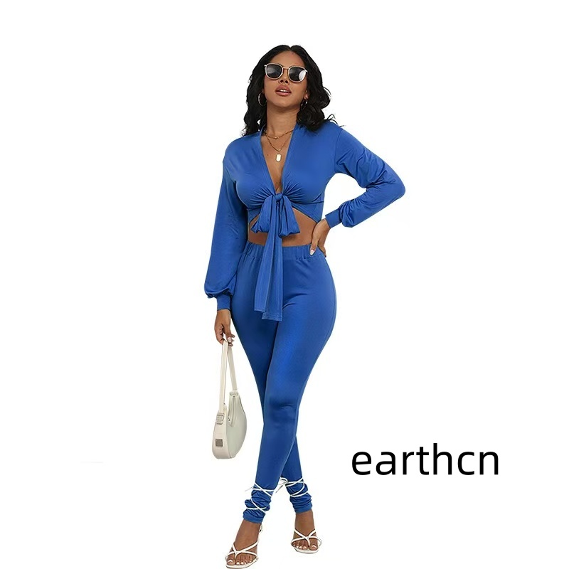 Casual Two-Piece Ensemble: Fashionable Bandaged Cropped Sweatshirt Matching Trousers