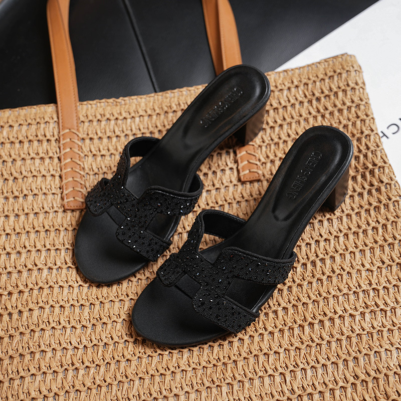 HZGUSIFU new free shipping designer slippers for womens flat slippers pink green black white brown Fashionable versatile high-heeled sandals