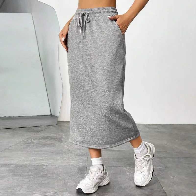 New Womens Soft Touch Silk like Midi Skirt High Waist Elastic Belt Fashionable Womens Skirt Elegant Women M260316