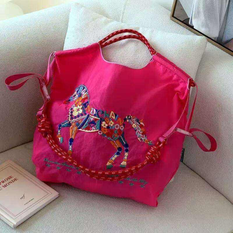 Luxury Shoulder Bags Totes Hobo New Japanese Style Fashion All Match Colorful Floral Horse Embroidery Letter Pattern Simple Casual Shoulder Bag For Wo
