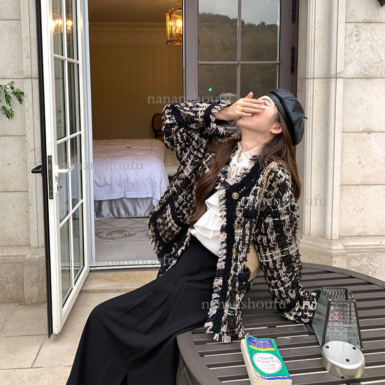 2026 Heavy Industry Black Gold Wool Designer Jacket French Luxury Small Fragrance Women's Woven Tassel Loose Jacket Spring And Autumn Essential C