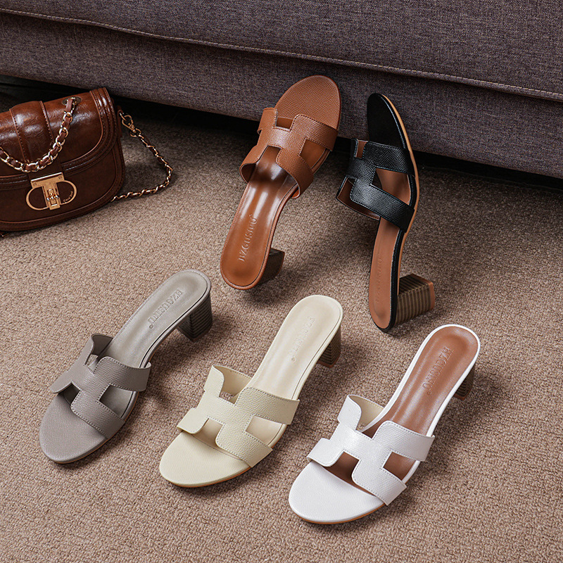 HZGUSIFU new free shipping designer slippers for womens flat slippers pink green black white brown Fashionable versatile high-heeled sandals