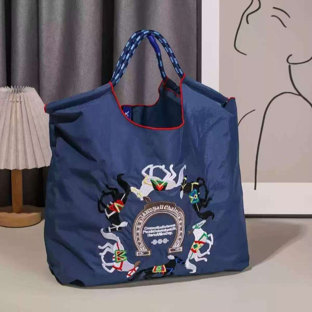 Luxury Shoulder Bags Totes Hobo New Japanese Style Fashion All Match Colorful Floral Horse Embroidery Letter Pattern Simple Casual Shoulder Bag For Wo