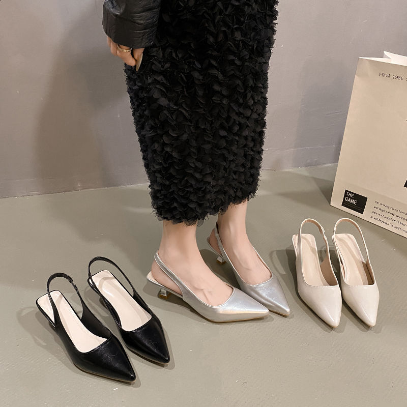 Spring/Summer Womens Kitten Toe Sandals Fashion Rear Buckle Shining Silver Womens Casual Midsole Shoes 241113