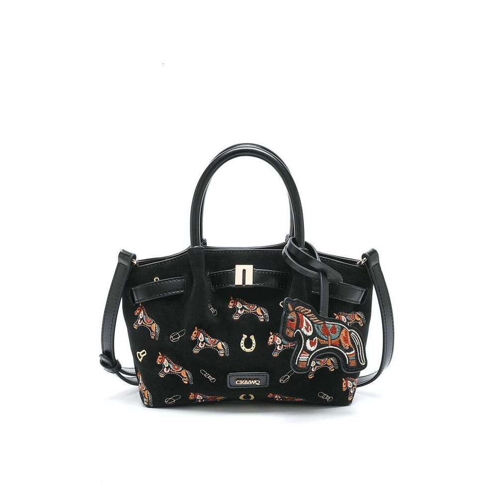 Luxury Shoulder Bags Totes Hobo Spring Summer New Fashion All Match Exquisite Embroidered Bucket Crossbody Bag For Women SENYY