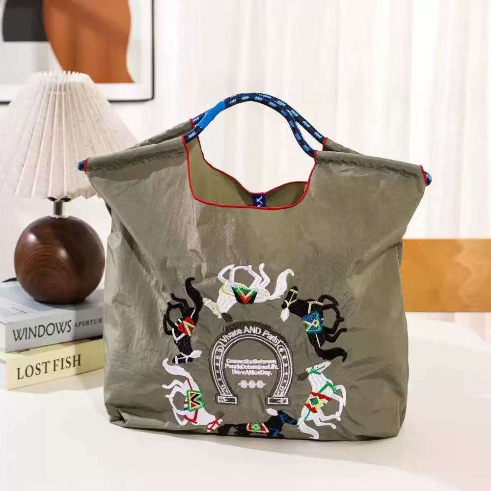 Luxury Shoulder Bags Totes Hobo New Japanese Style Fashion All Match Colorful Floral Horse Embroidery Letter Pattern Simple Casual Shoulder Bag For Wo