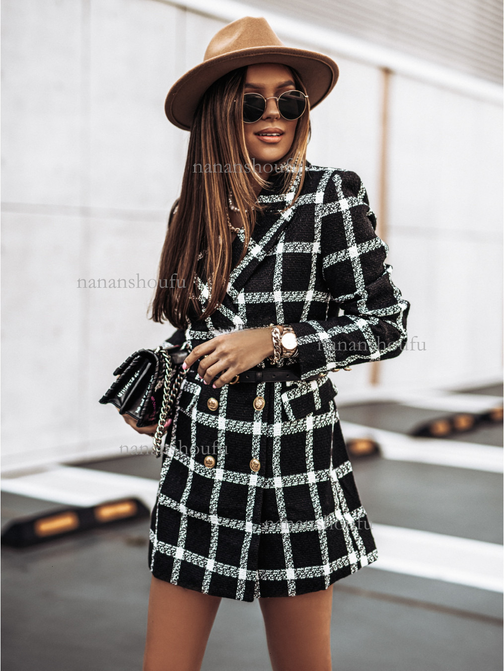 2026 Designer Double Breasted Woolen Jacket Fashion Long Sleeved Suit Collar Striped Grid Windbreaker Coat Autumn/winter Luxury Essential Women's