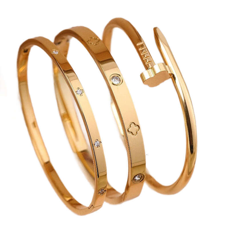 European and American cross border fashion gold-plated four-leaf clover diamond embellished open bracelet for women light luxury versatile stackable s