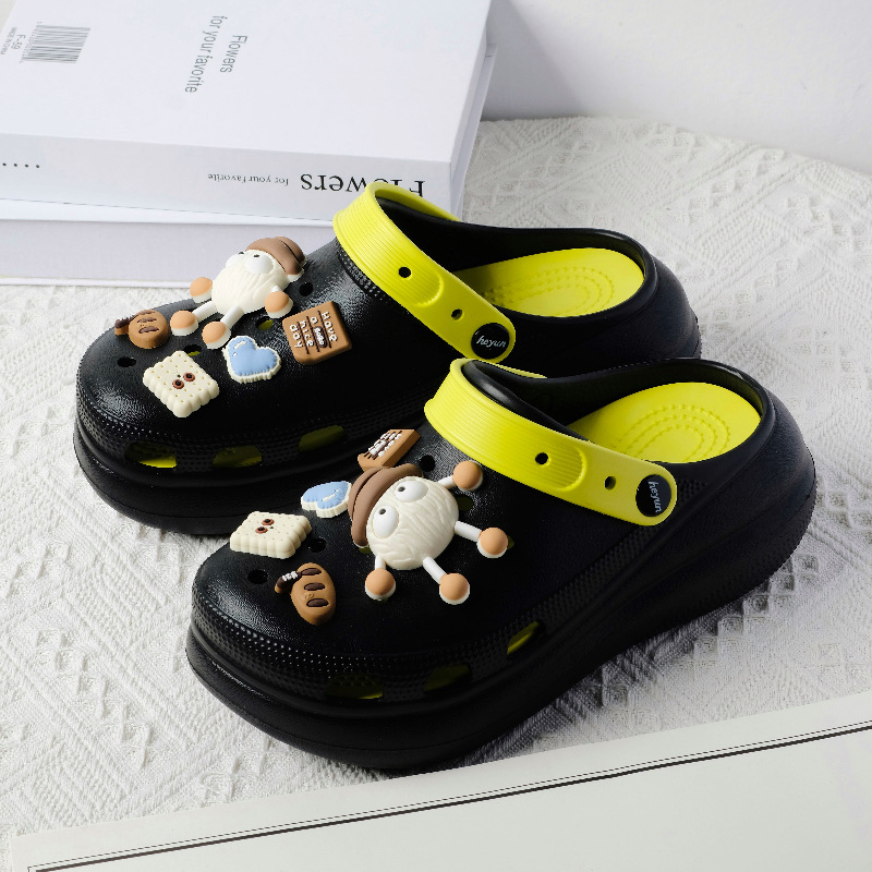 Boys Girls EVA Clogs Cute Cartoon Decor Non-slip Sole Teenagers Kids Outdoor Beach Pool Slippers Summer Casual Sandals Slippers For Men and women Free