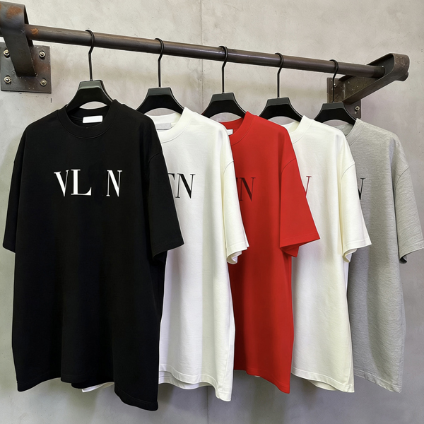 Summer brand T-shirt designer. Luxurious and simple printed pure cotton fabric. Round-neck short-sleeved T-shirt for men's casual wear, and women's casual T-shirt.