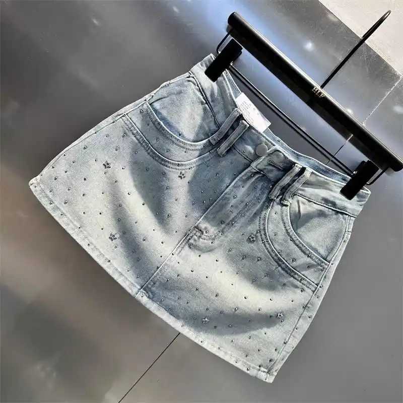 Summer Rhinestone A-line Denim Skirt for Women Star Pattern Zipper Pocket Short Skirts Fashion High-quality Slim Fit Jeans skirt M260316