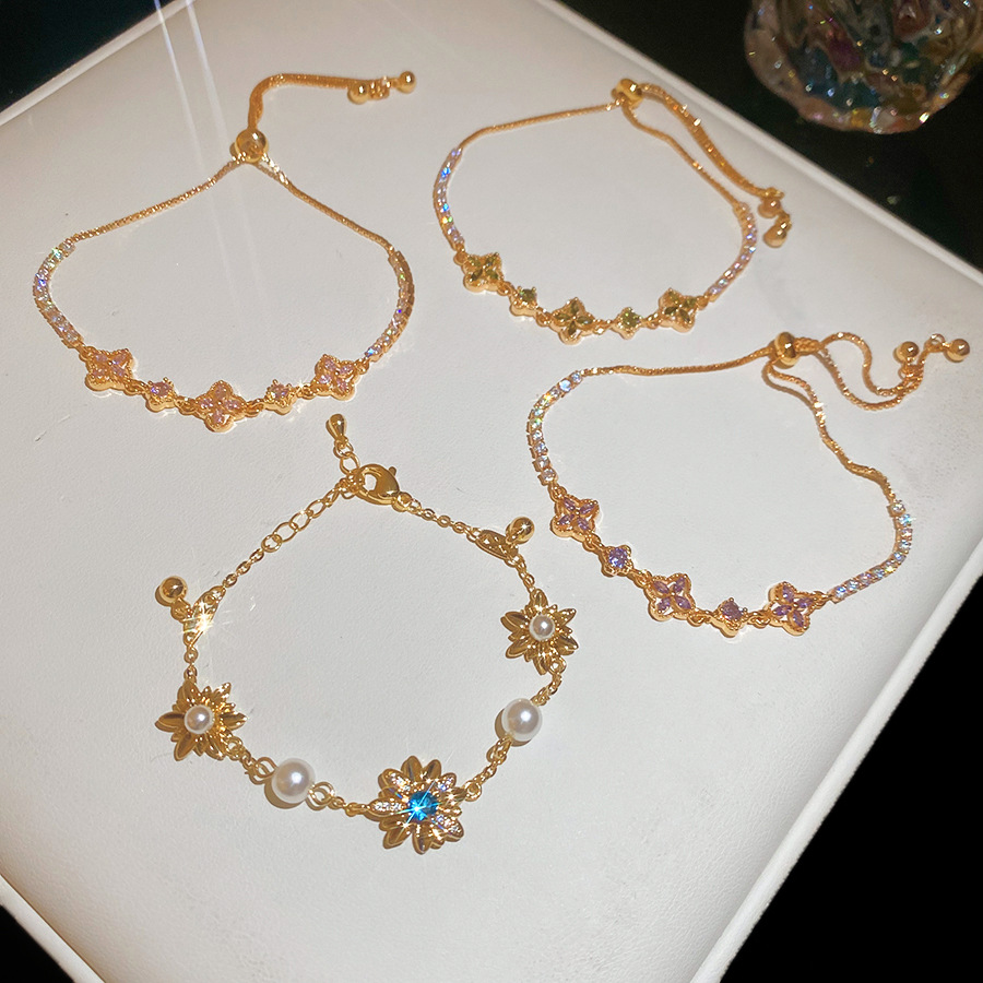 18K real gold plated daisy pearl bracelet, light luxury and high-end feel, versatile accessory for commuting - view 3