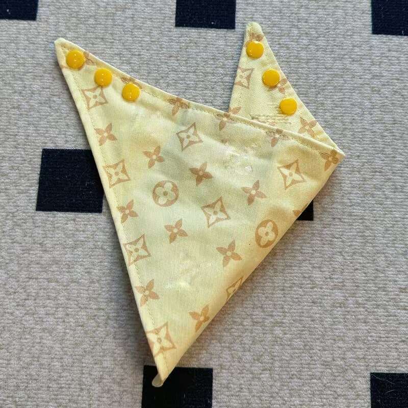 Famous brand Dog Pet Trendy Brand Drool Towel Large Medium Small Dogs Triangle Scarf Neck Gaiter Giant Poodle Bichon Teddy Corgi Schnauzer pupakaIK