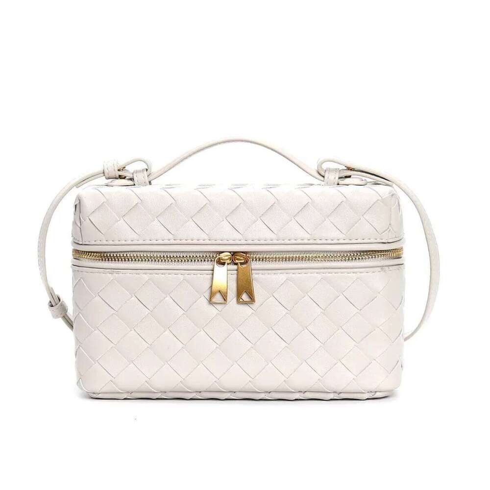 Summer New Fashion Handbag Box Makeup Dia Chain Crossbody Single Shoulder Bag Stylish And Attractive