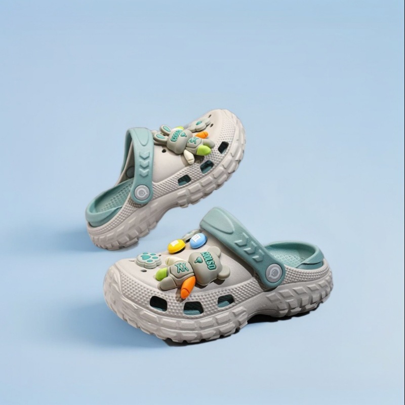 Kids Cartoon Clogs Sandals Boys Girls Cute Bear Charms Non-slip Beach Slippers Summer Breathable EVA Garden Shoes Free shipping