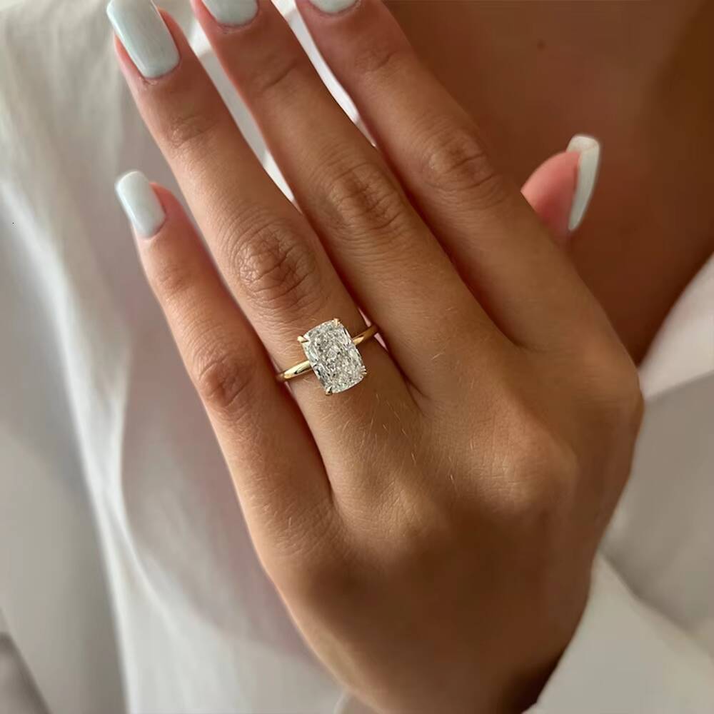 Custom Jewelry 18K White Gold Cushion Cut Lab Grown Diamond Solitaire Engagement Rings