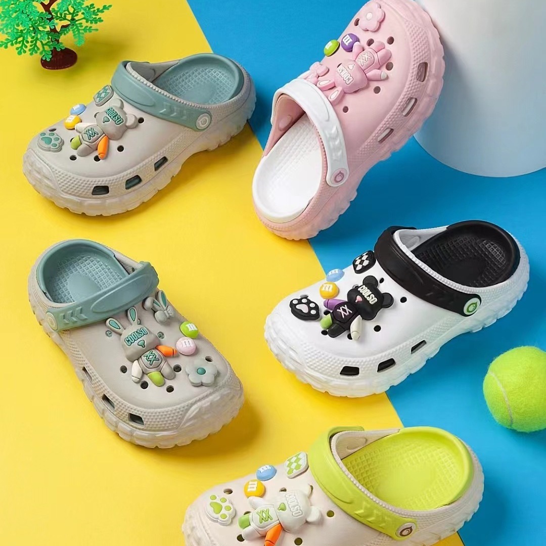 Kids Cartoon Clogs Sandals Boys Girls Cute Bear Charms Non-slip Beach Slippers Summer Breathable EVA Garden Shoes Free shipping
