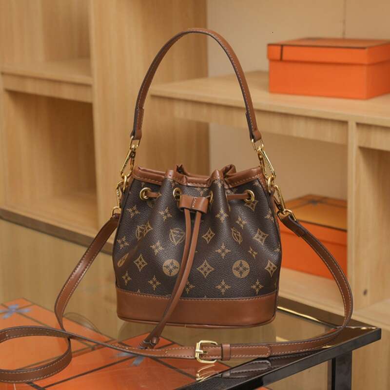High-Quality Vintage Bucket for Women 2026 New Korean Version Versatile Elegant Casual Single Shoulder Crossbody Bag - view 3