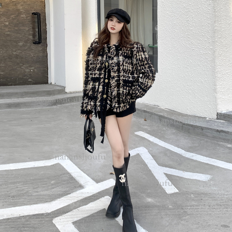 2026 Heavy Industry Black Gold Wool Designer Jacket French Luxury Small Fragrance Women's Woven Tassel Loose Jacket Spring And Autumn Essential C