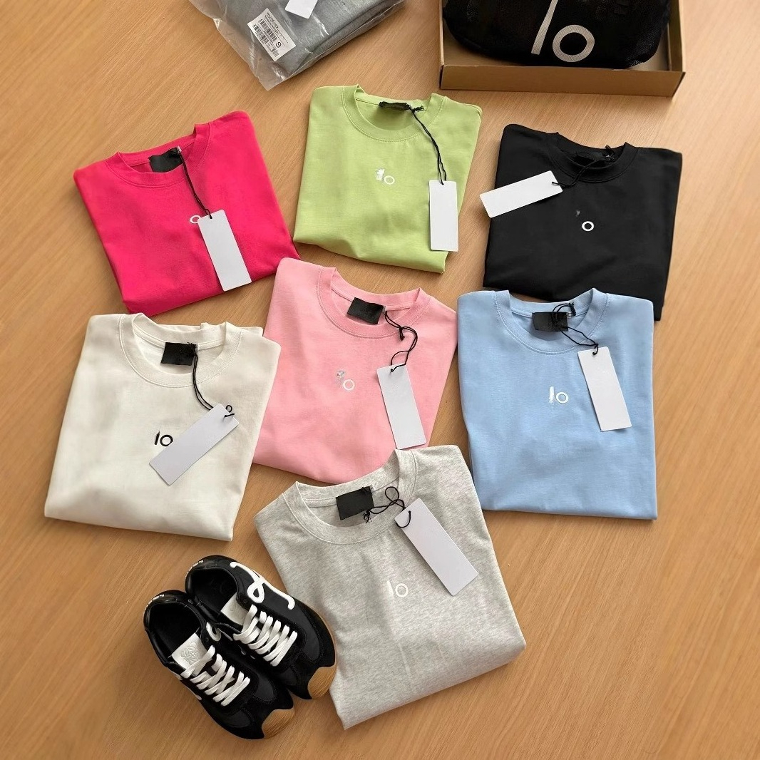 Trending Solid Color Minimalist Logo T-Shirt Women's Soft Cotton Casual Tee for Daily Outfits