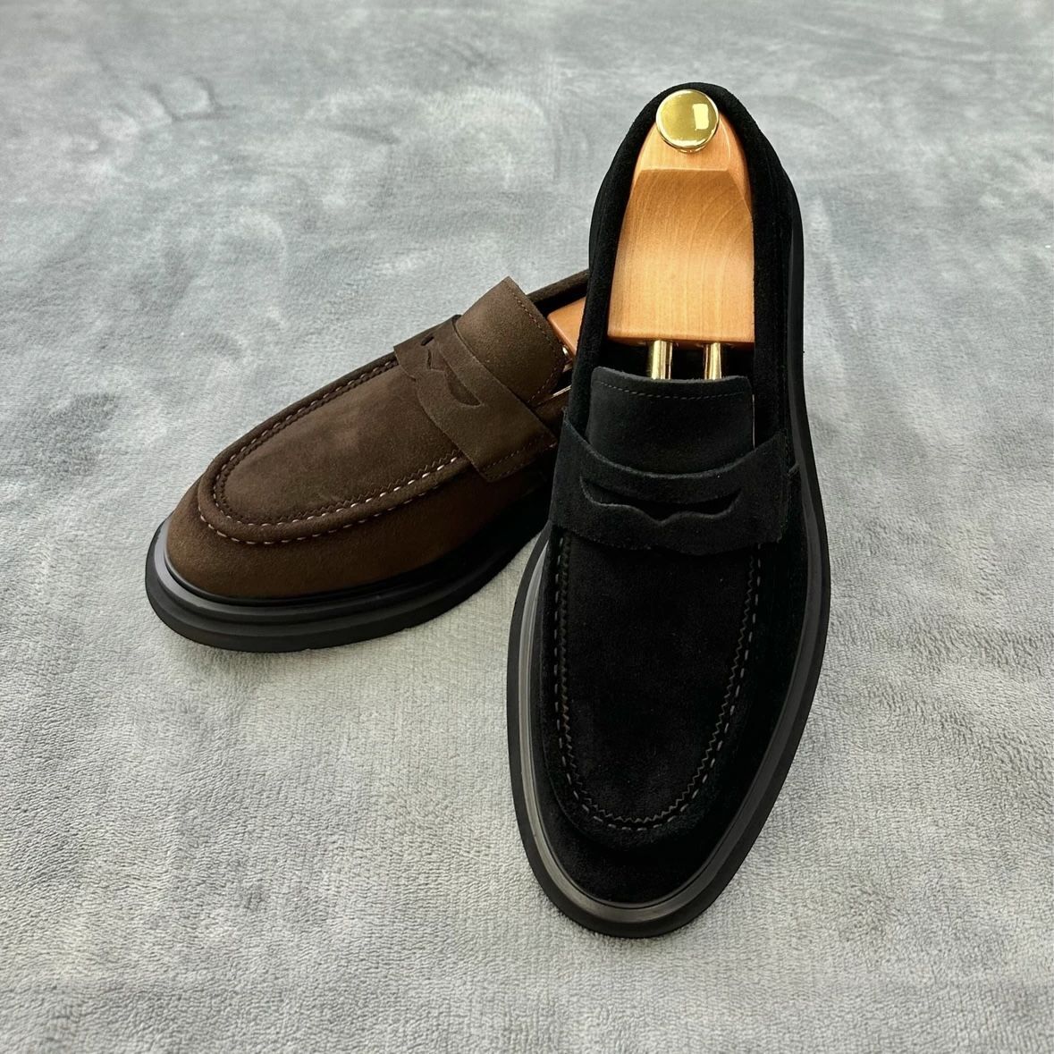 2026 Luxury European Style Business Fashion Casual Leather Shoes New Trendy Men's Slip-on Wear-resistant Casual British Style Suede Leather Shoes