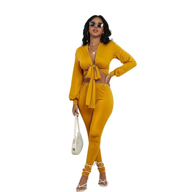 Casual Two-Piece Ensemble: Fashionable Bandaged Cropped Sweatshirt Matching Trousers