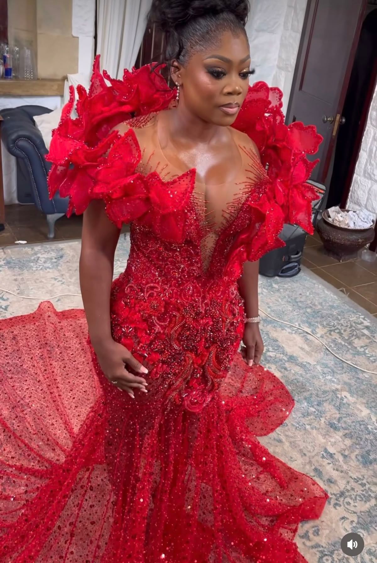 Customized Red Prom Dresses for African Women - Formal Evening Gowns with Lace Appliques