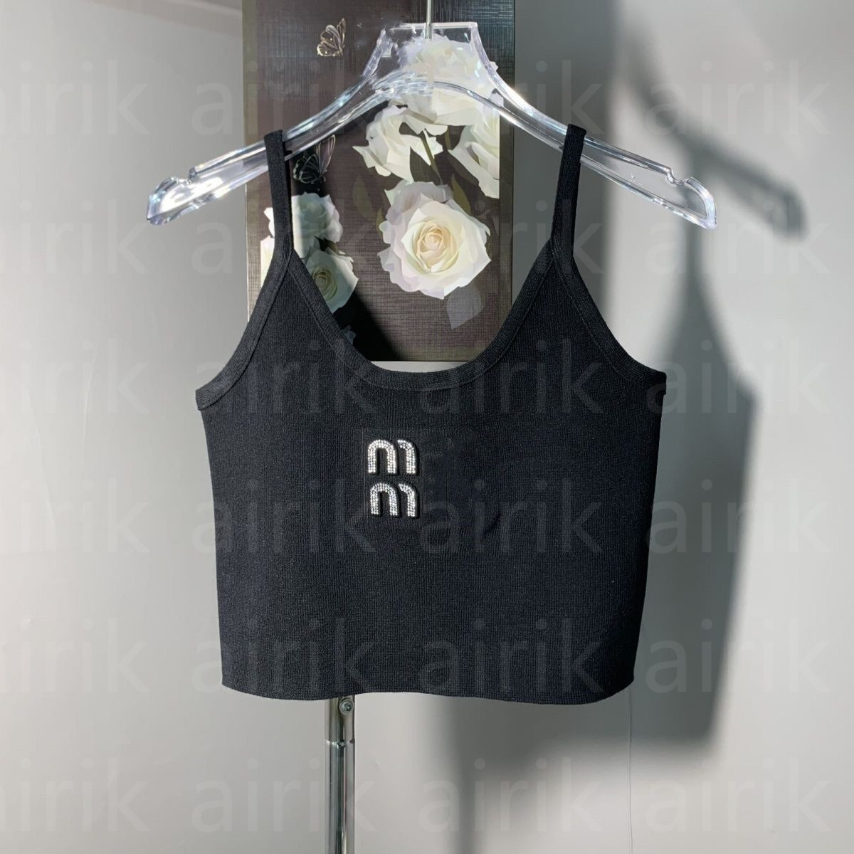 Summer Womens Tank Tops Luxury Designer Tanks Women Sleeveless MM Shirt Short Tee Embroidery Woman Teeshirts Tshirts Lady Backless Clothing Top