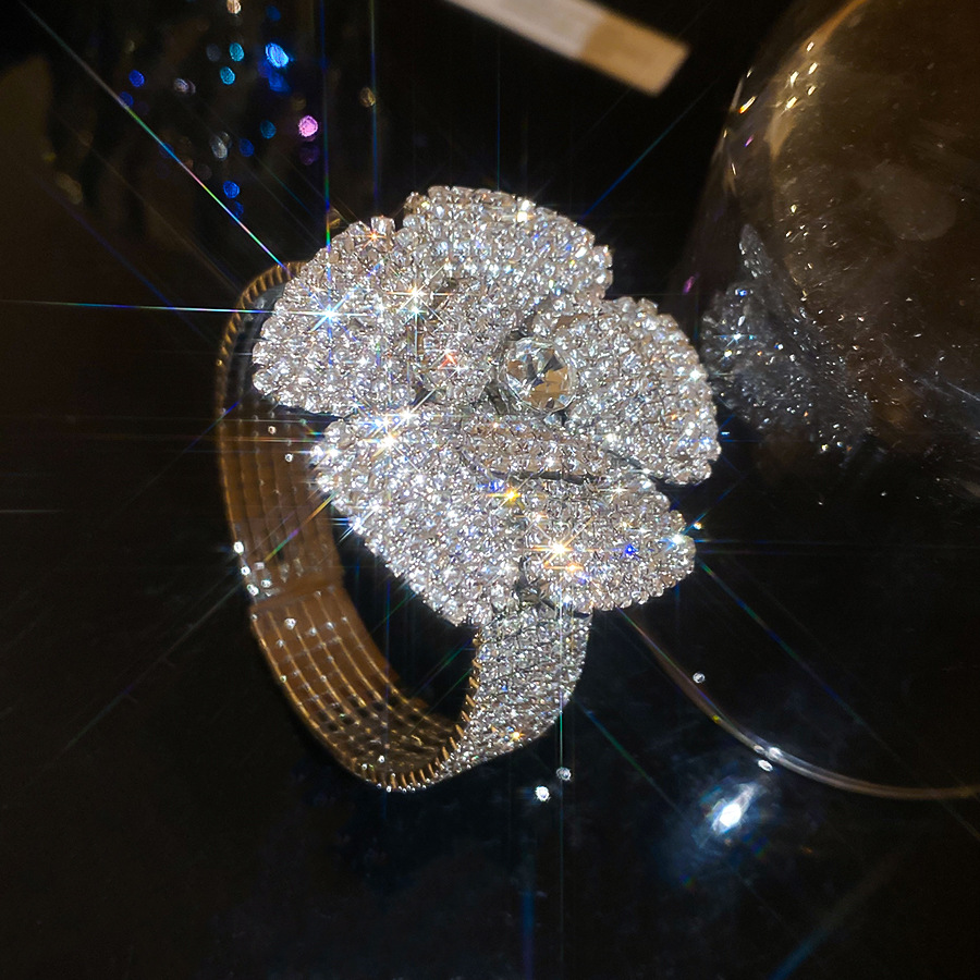 European and American cross-border geometric flower square glossy bracelet niche design sense bracelet light luxury high-end sense jewelry wholesale - view 7