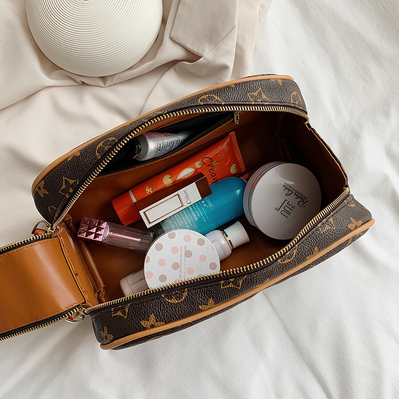 Large Capacity Makeup Bag, Letter Print Storage Pouch, Portable Waterproof Travel Handheld Toiletry Bag, Retro Minimalist Luxury Storage Bag Mother an
