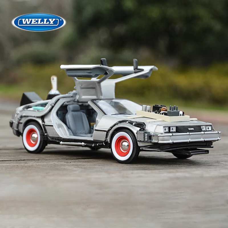 WELLY 124 Diecast Alloy Model Car DMC-12 delorean back to the future Time Machine Metal Toy Car For Kid Toy Gift Collection Y260316