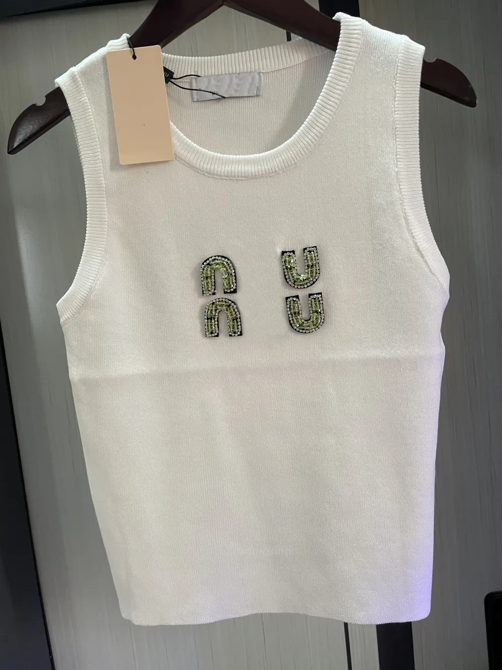 miu top womens miustshirt tanks top designer tank top women designer luxury vest sleeveless camis pure cotton fashionable knitted camisole miumlu tees 73a