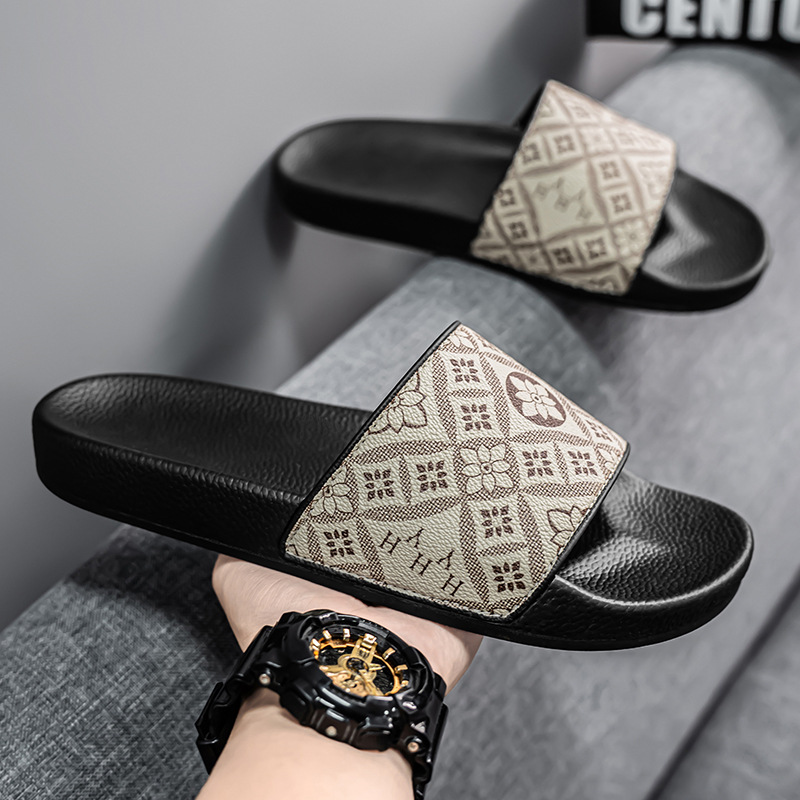 New design slippers 2026 European Style Men's Flip Flops , Premium Summer Beach Slides, Lightweight Outdoor Slippers Free Shipping