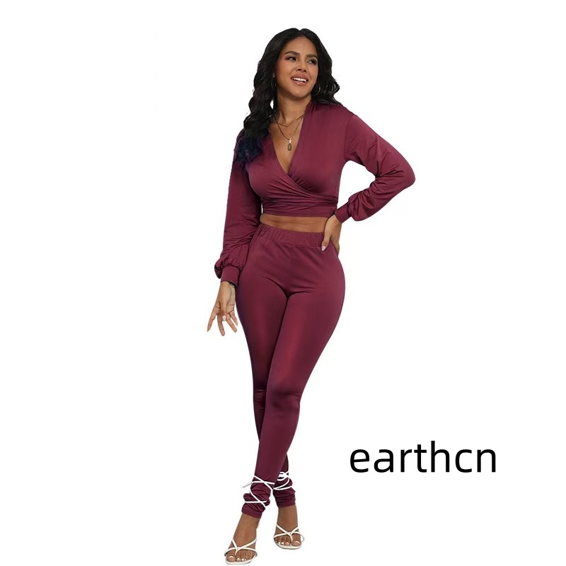 Casual Two-Piece Ensemble: Fashionable Bandaged Cropped Sweatshirt Matching Trousers