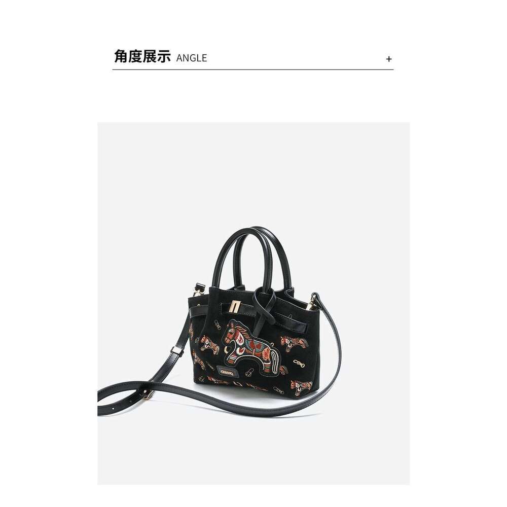 Luxury Shoulder Bags Totes Hobo Spring Summer New Fashion All Match Exquisite Embroidered Bucket Crossbody Bag For Women SENYY