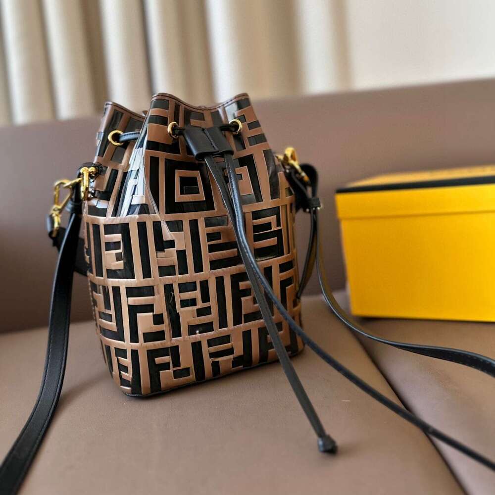 Bucket bag handbag fashion luxury bag for women designer letter vintage bag large capacity single shoulder bag crossbody bag drawstring casual mini daily 17*23cm