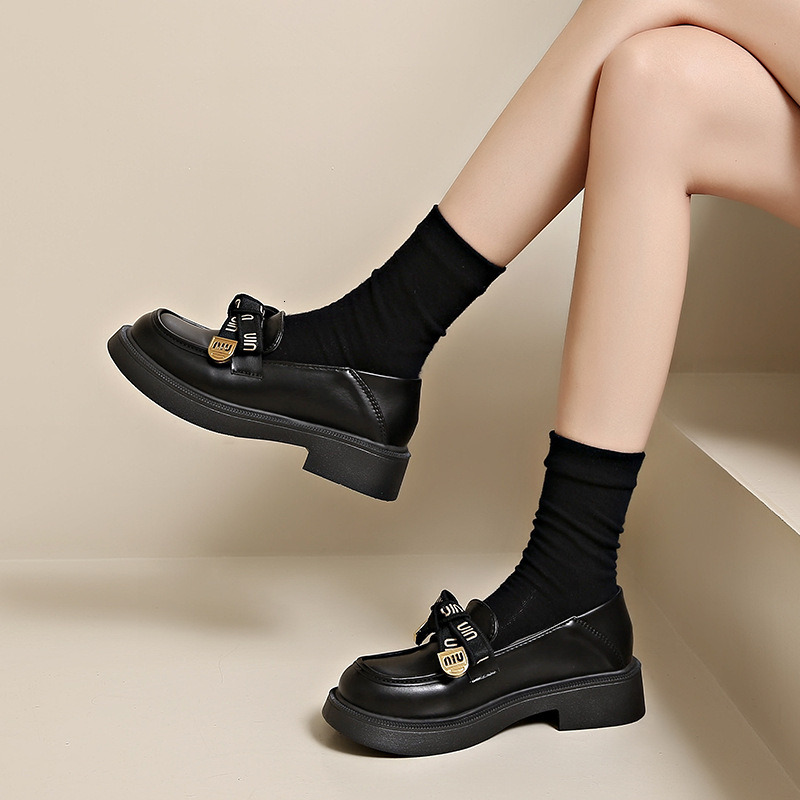 Dress Shoes Women's Thick Sole Loafers Metal Buckle Black Leather Shoes Vintage British Platform Loafers Daily Outfit