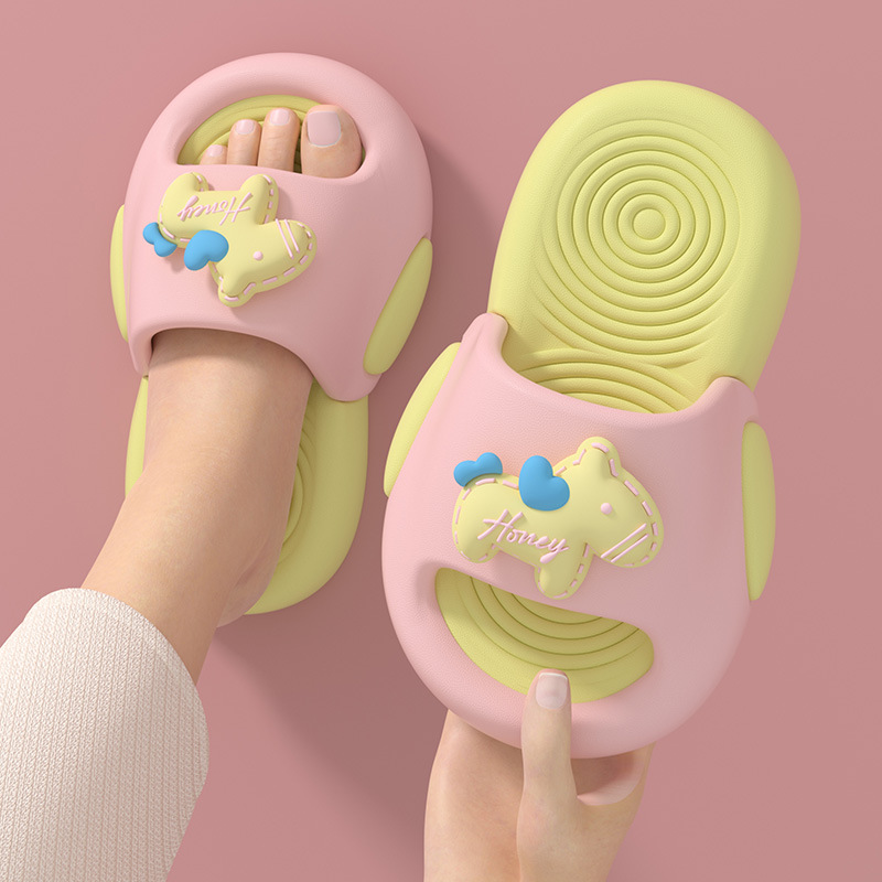 Kids Girls Unisex Cartoon Bear Slides Lightweight Waterproof Non-slip Men Women Summer Beach Pool Slippers Summer Indoor House Shoes