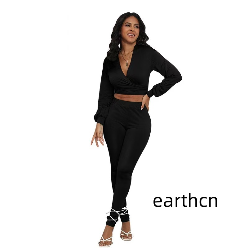 Casual Two-Piece Ensemble: Fashionable Bandaged Cropped Sweatshirt Matching Trousers