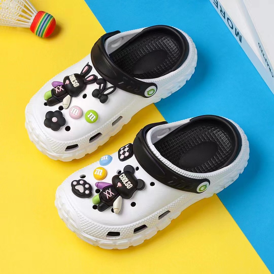 Kids Cartoon Clogs Sandals Boys Girls Cute Bear Charms Non-slip Beach Slippers Summer Breathable EVA Garden Shoes Free shipping