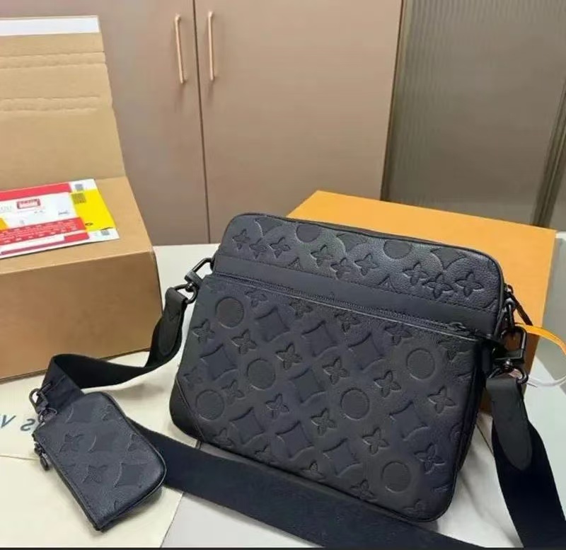 designer bag new Men Casual letter pattern handbag shoulder bag black bag leather crossbody bag high quality Letter embossing women bag backpack Man's bag luxury bag