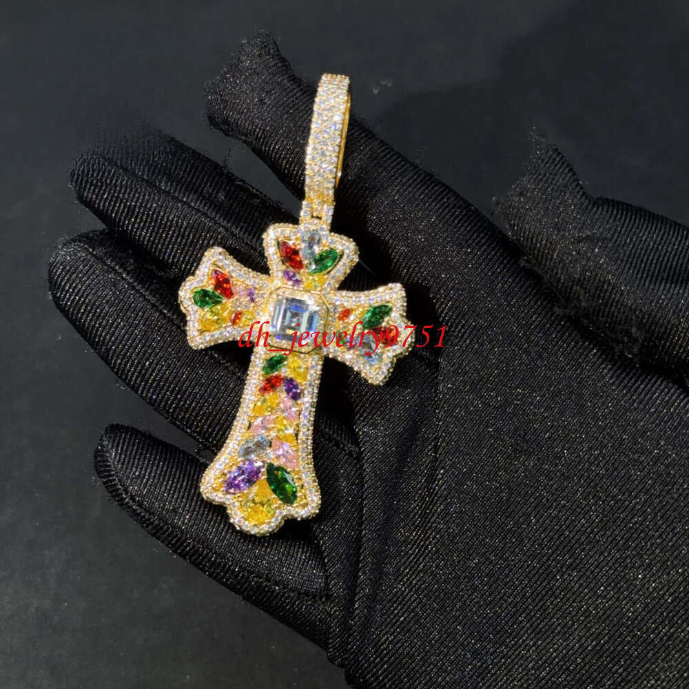 2026 Luxury Moissanite Hip Hop Jewelry S925 Sliver Diamond Ice Out Charm Cluster Fancy Cut Cross Pendant